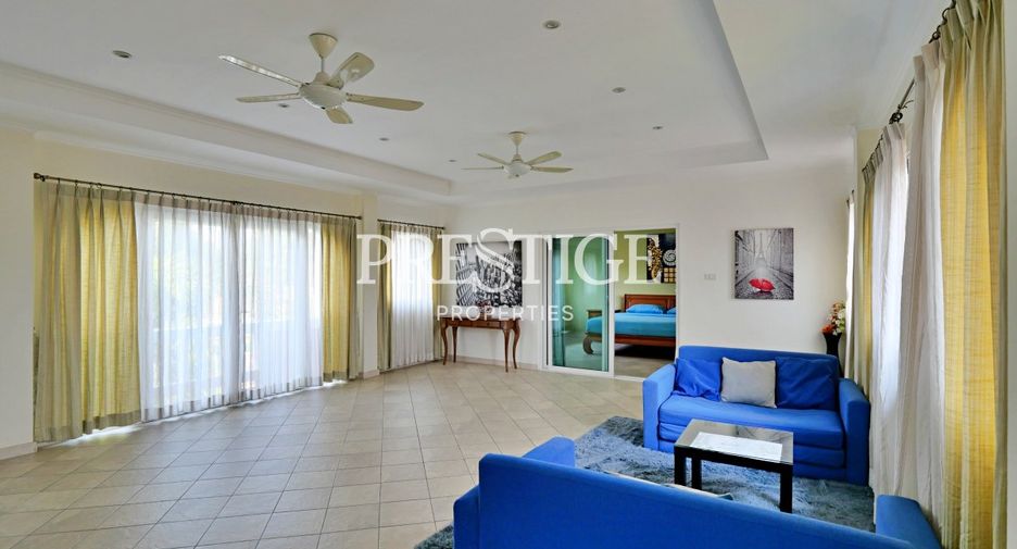 Casa en alquiler de 5 habitaciones en Jomtien, Pattaya