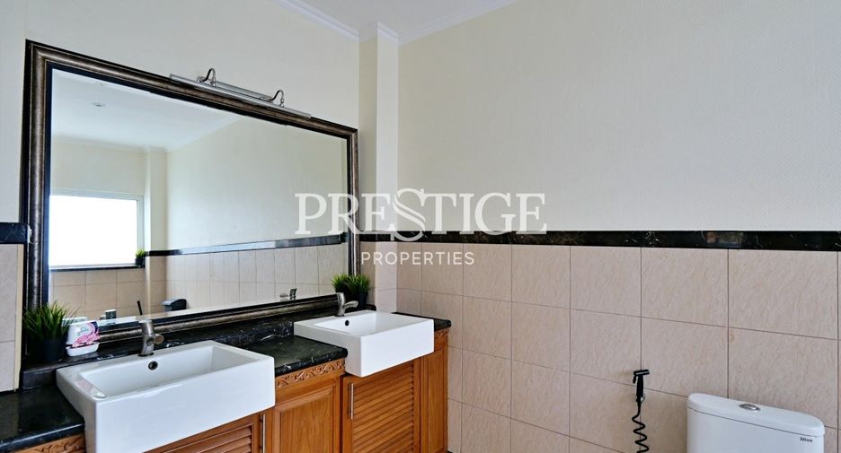 Casa en alquiler de 5 habitaciones en Jomtien, Pattaya