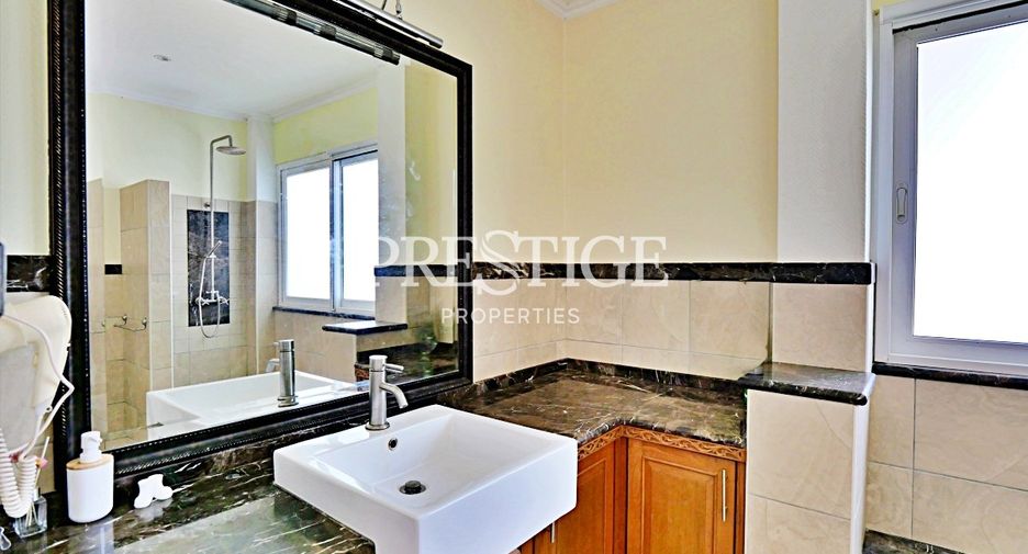 Casa en alquiler de 5 habitaciones en Jomtien, Pattaya