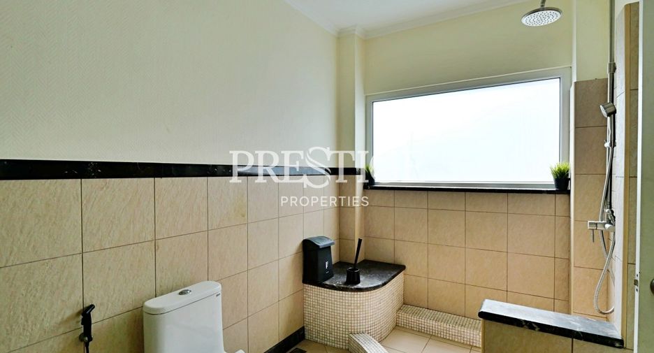 Casa en alquiler de 5 habitaciones en Jomtien, Pattaya