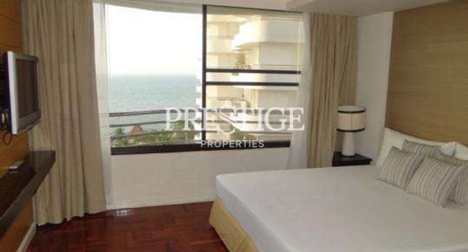 For rent 2 bedrooms condo in Pratumnak, Pattaya