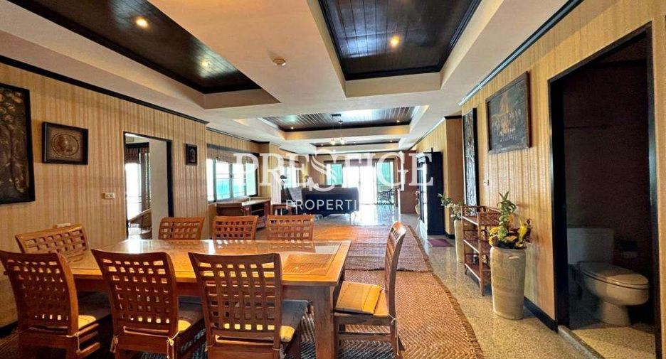 For sale 3 bedrooms condo in Sattahip, Chonburi