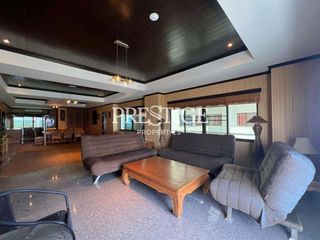 For sale 3 bedrooms condo in Na Jomtien, Pattaya