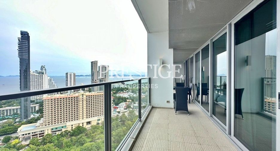 For rent 3 bedrooms condo in Bang Lamung, Chonburi