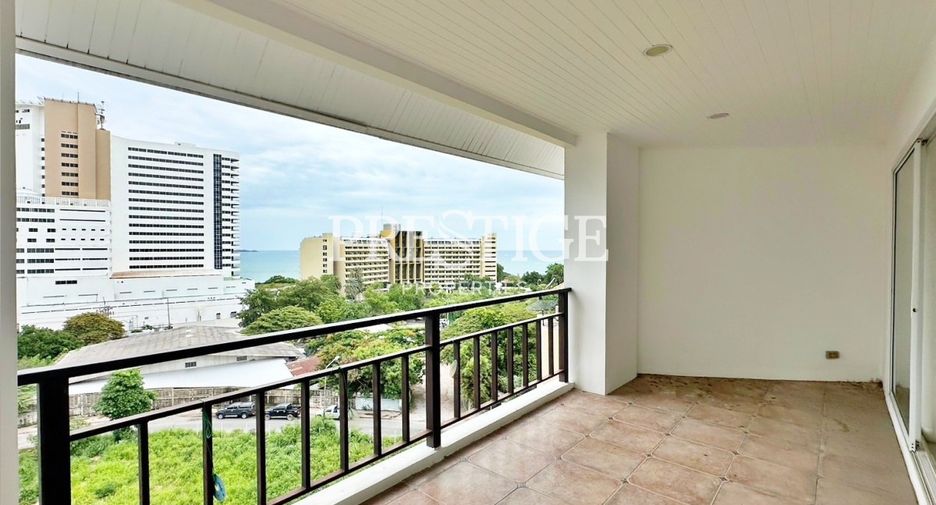 For sale 4 bedrooms condo in Bang Lamung, Chonburi
