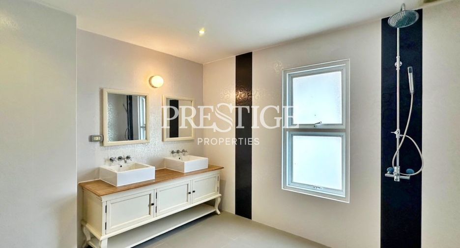 For sale 4 bedrooms condo in Bang Lamung, Chonburi