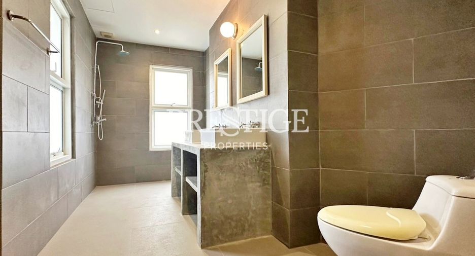 For sale 4 bedrooms condo in Bang Lamung, Chonburi