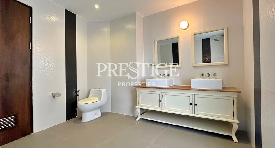 For sale 4 bedrooms condo in Bang Lamung, Chonburi