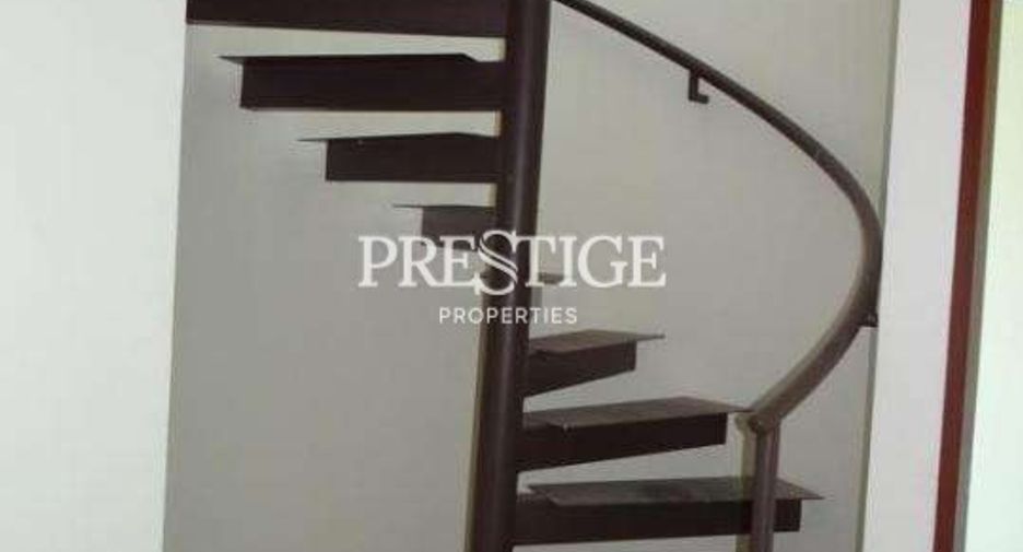 For sale そして for rent 2 ベッドルーム condo in Bang Lamung, Chonburi