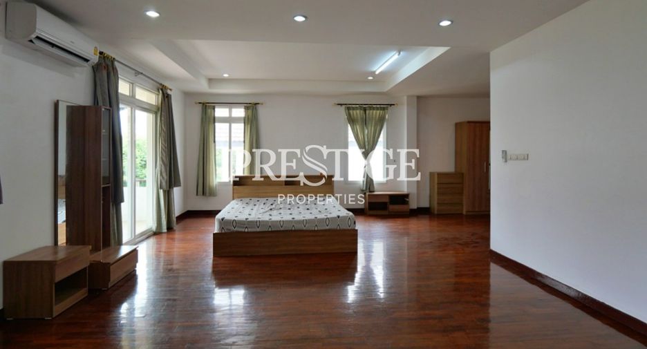 À vendre 4 chambres maison à Bang Lamung, Chonburi