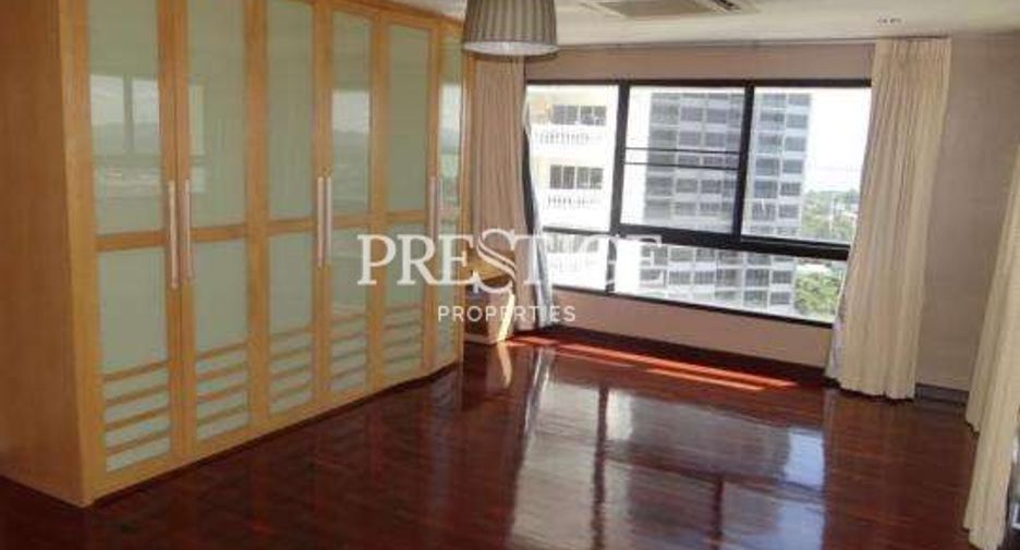 For rent 3 bedrooms condo in Bang Lamung, Chonburi