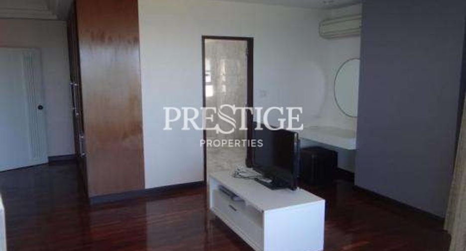 For rent 3 bedrooms condo in Bang Lamung, Chonburi