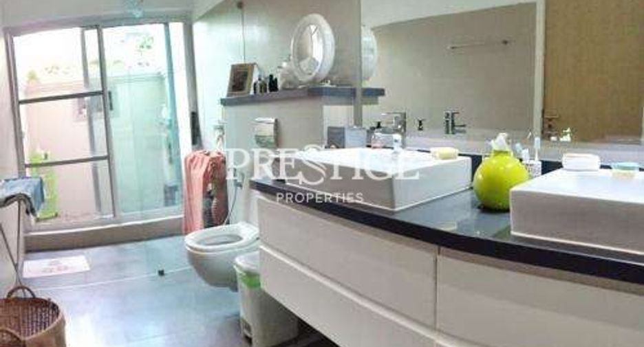 For sale 3 bedrooms house in Bang Lamung, Chonburi