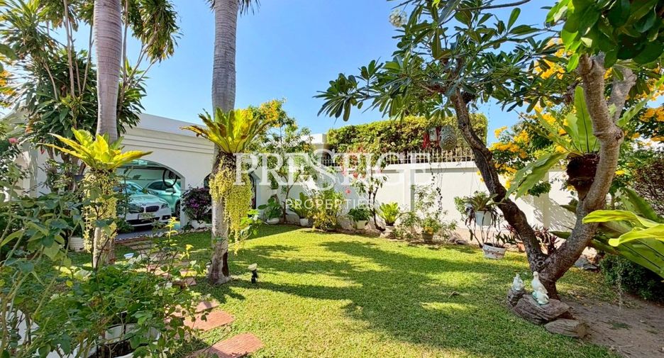 For sale 3 bedrooms house in Jomtien, Pattaya