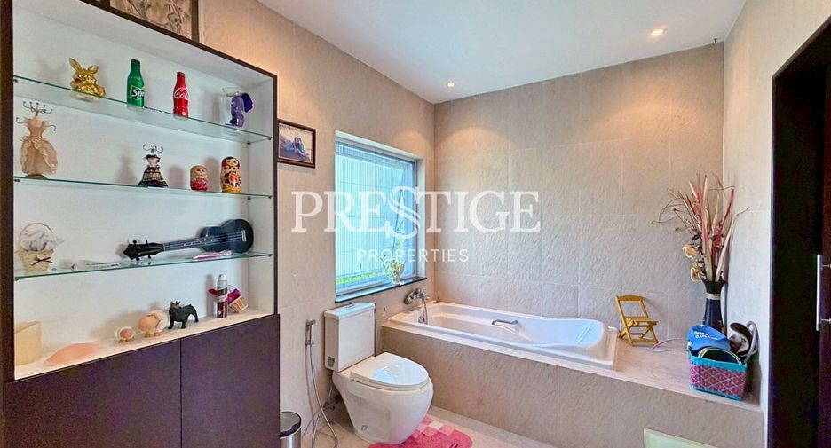 For sale 3 bedrooms house in Jomtien, Pattaya