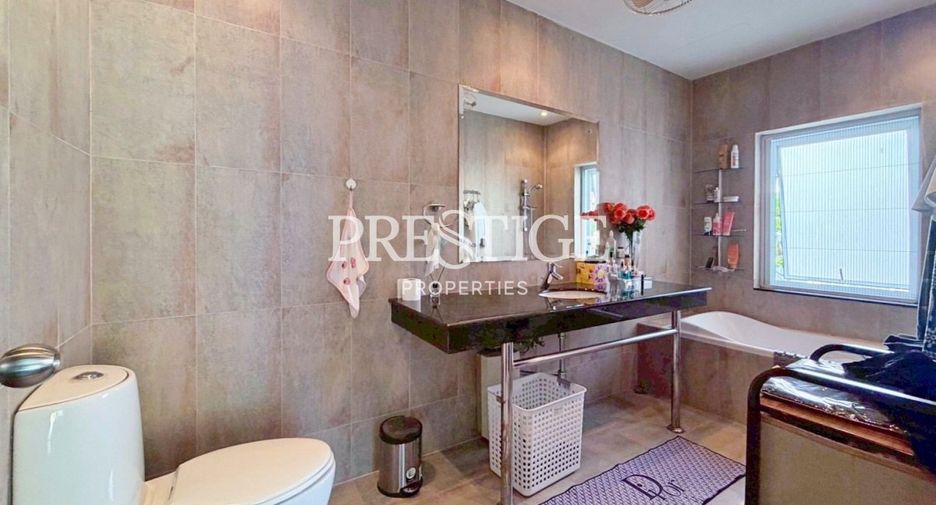 For sale 3 bedrooms house in Jomtien, Pattaya