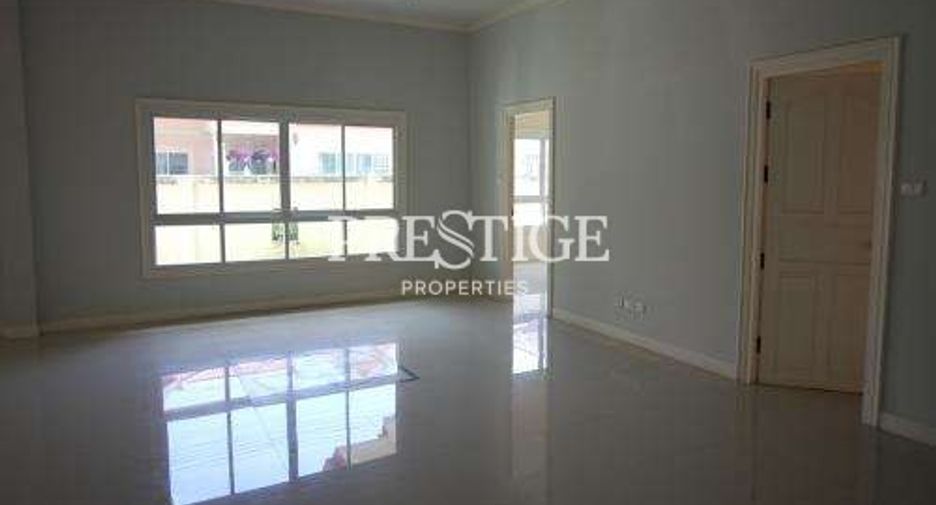 Haus zum Kauf mit 4 Zimmer in Bang Lamung, Chonburi