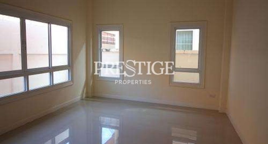 Haus zum Kauf mit 3 Zimmer in Bang Lamung, Chonburi