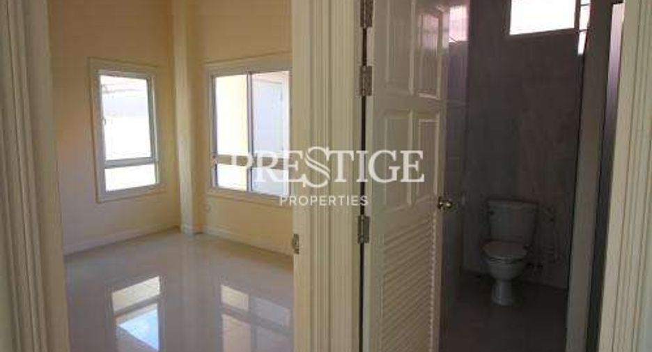 Haus zum Kauf mit 3 Zimmer in Bang Lamung, Chonburi