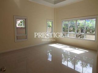 Haus zum Kauf mit 3 Zimmer in Bang Lamung, Chonburi