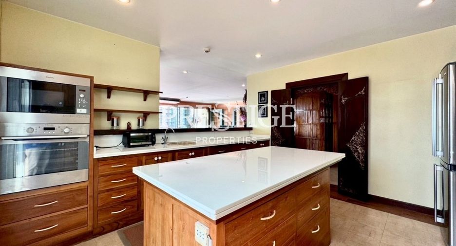 For sale and for rent 2 bedrooms condo in Bang Lamung, Chonburi