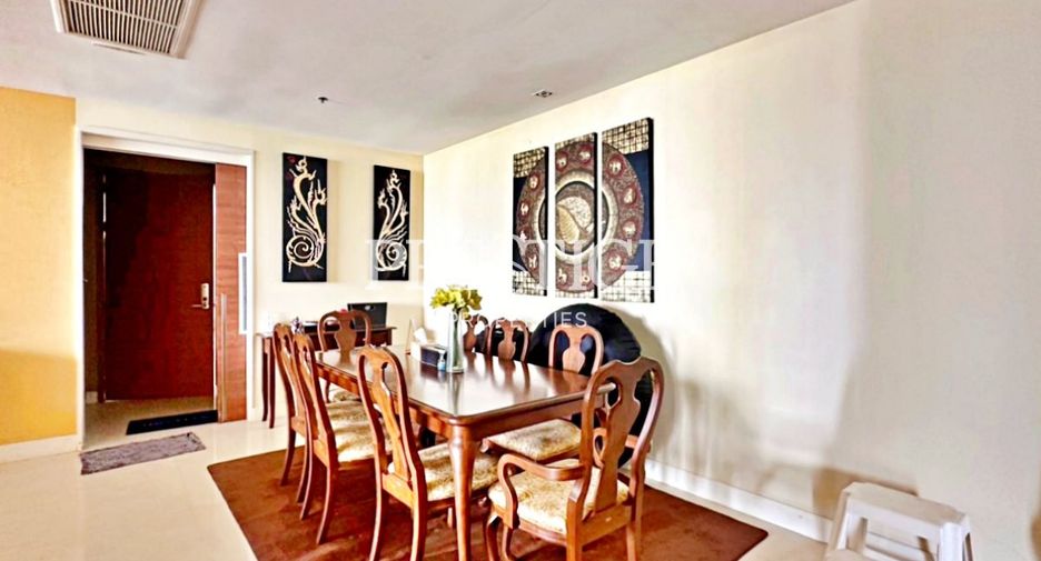 For rent 3 bedrooms condo in Bang Lamung, Chonburi