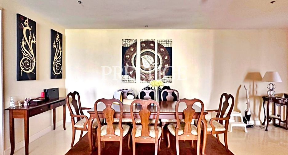 For rent 3 bedrooms condo in Bang Lamung, Chonburi