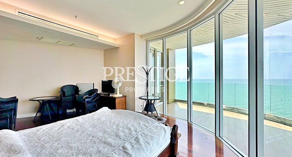 For rent 3 bedrooms condo in Bang Lamung, Chonburi