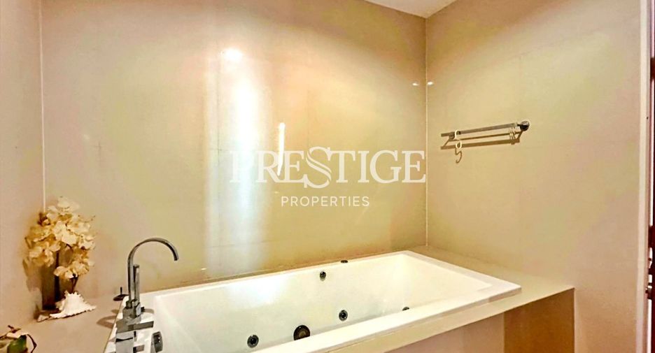 For rent 3 bedrooms condo in Bang Lamung, Chonburi