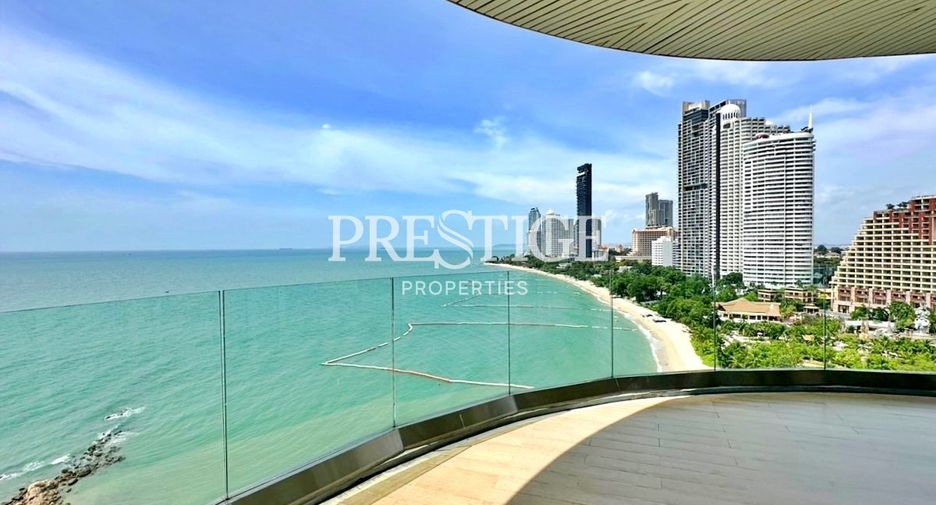 For rent 3 bedrooms condo in Bang Lamung, Chonburi