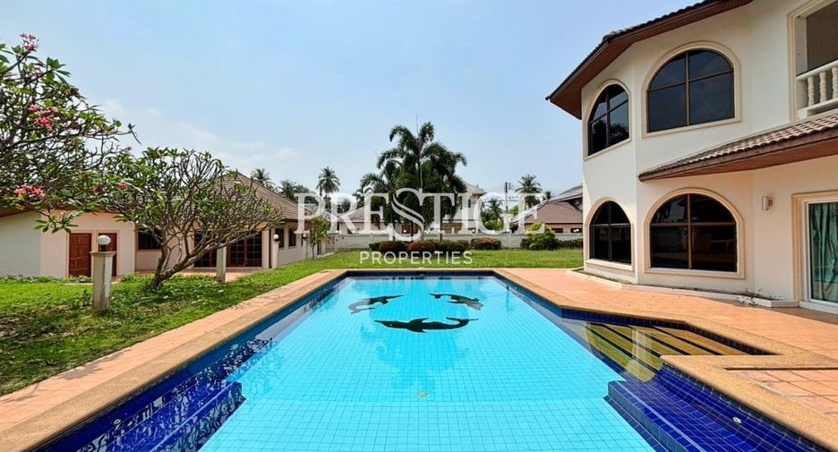 Haus zum Kauf mit 5 Zimmer in Bang Lamung, Chonburi