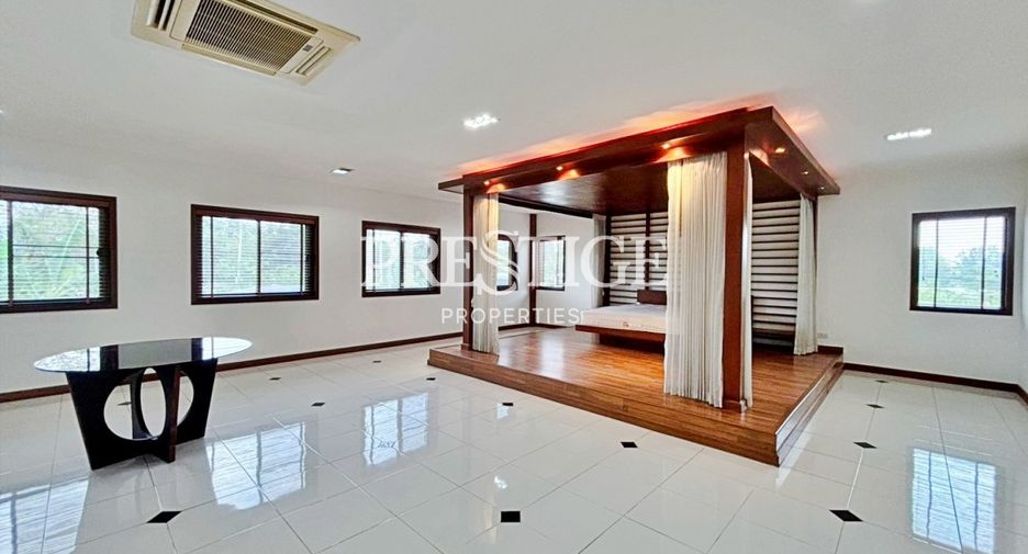 Haus zum Kauf mit 5 Zimmer in Bang Lamung, Chonburi