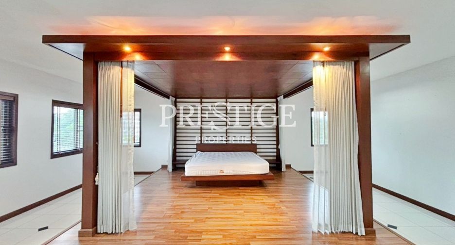Haus zum Kauf mit 5 Zimmer in Bang Lamung, Chonburi