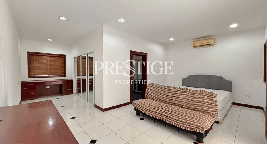 Haus zum Kauf mit 5 Zimmer in Bang Lamung, Chonburi