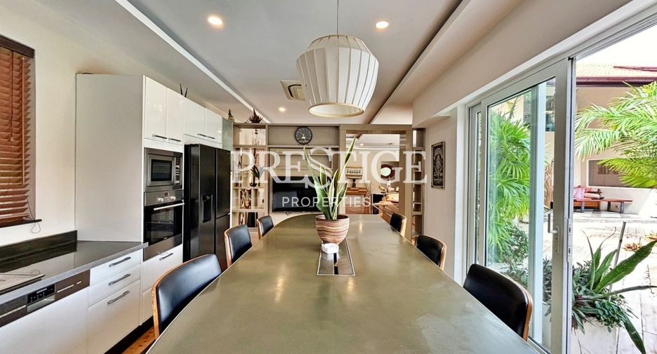Casa en venta de 4 habitaciones en Pratumnak, Pattaya