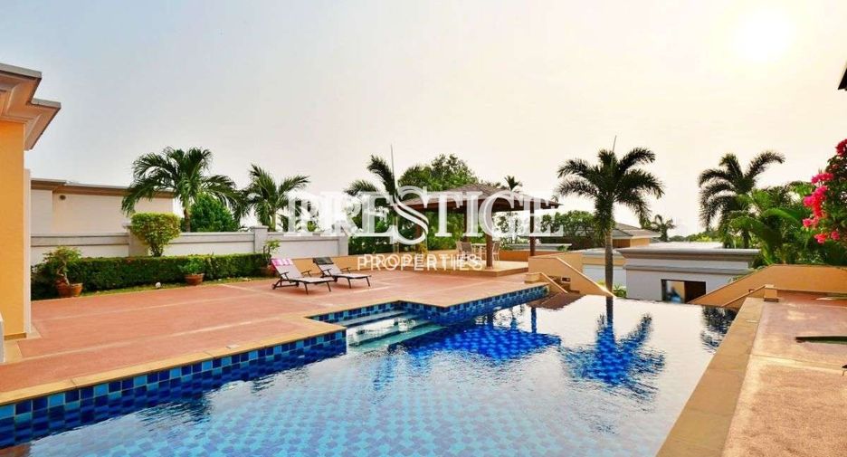 For sale 4 bedrooms house in Bang Lamung, Chonburi