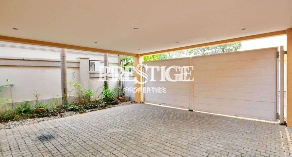 For sale 4 bedrooms house in Bang Lamung, Chonburi