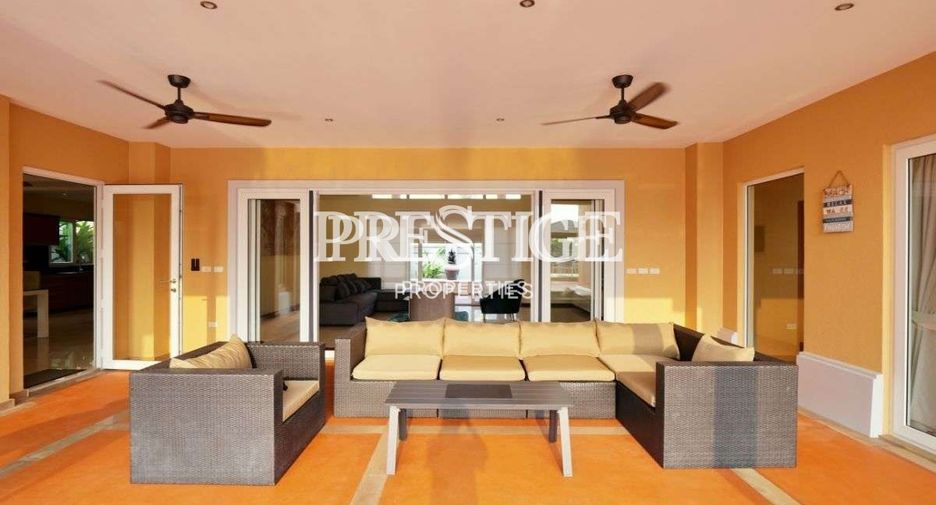 For sale 4 bedrooms house in Bang Lamung, Chonburi