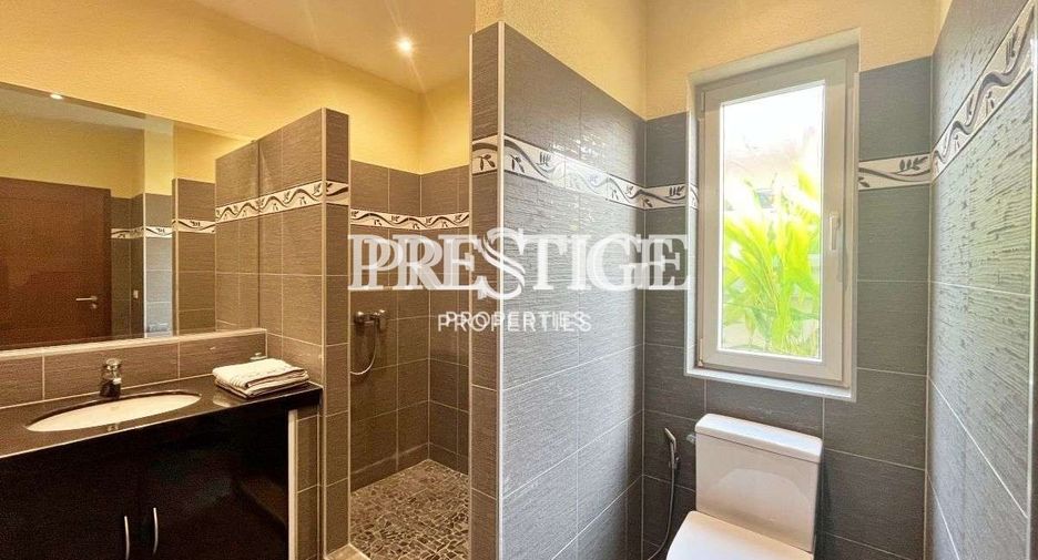 For sale 4 bedrooms house in Bang Lamung, Chonburi