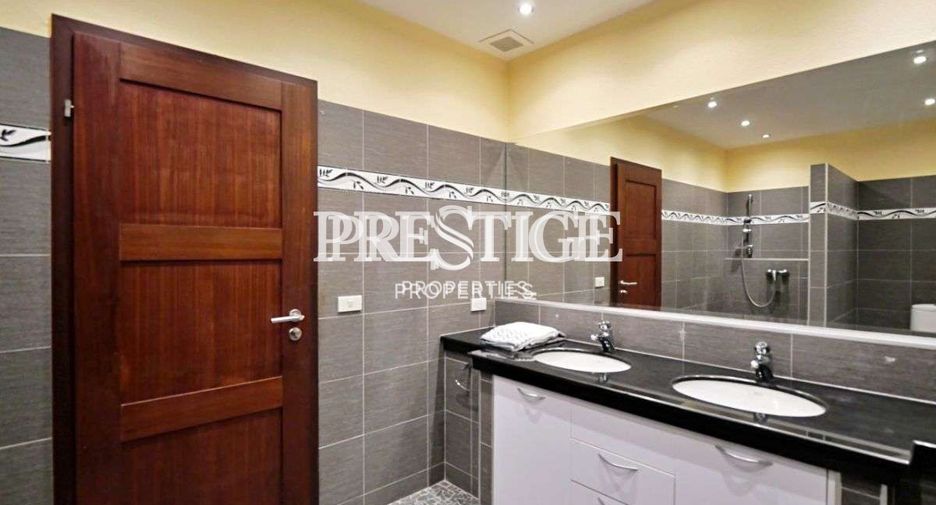 For sale 4 bedrooms house in Bang Lamung, Chonburi