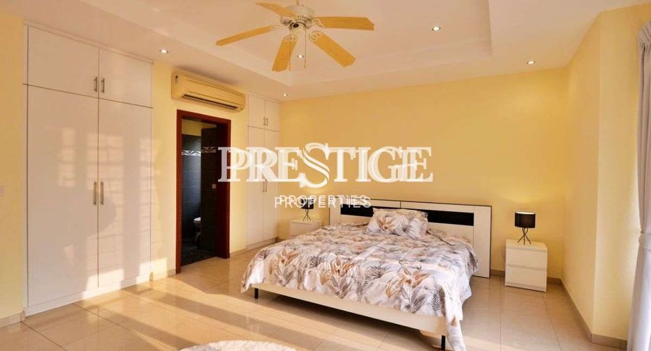 For sale 4 bedrooms house in Bang Lamung, Chonburi
