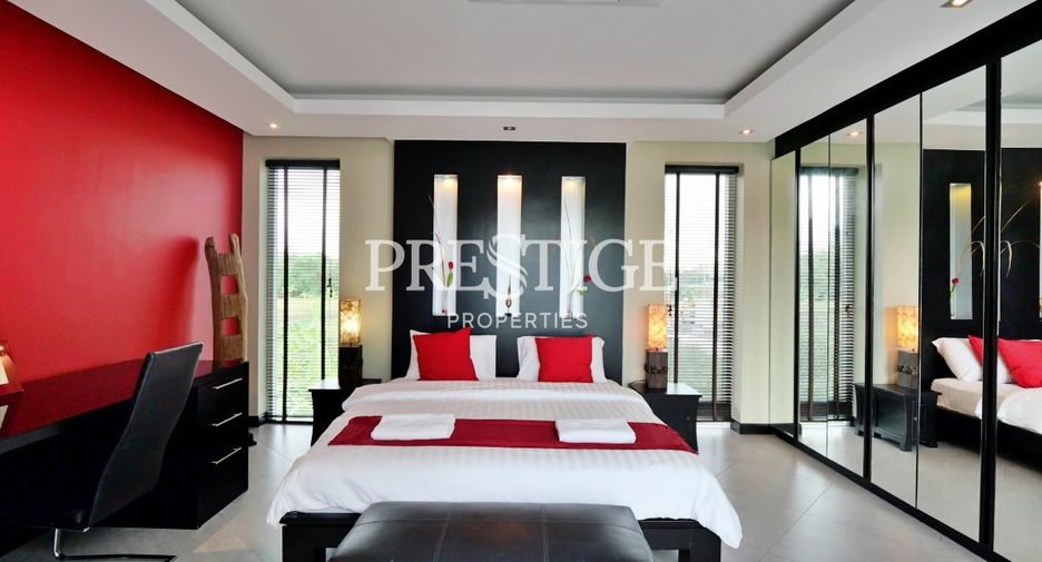 Casa en venta de 5 habitaciones en Bang Lamung, Chonburi