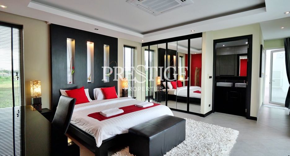 Casa en venta de 5 habitaciones en Bang Lamung, Chonburi