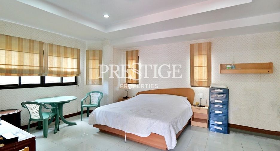 Casa en alquiler de 4 habitaciones en Sattahip, Chonburi