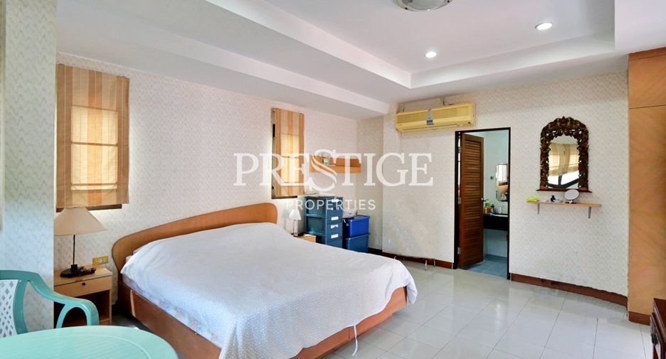 Casa en alquiler de 4 habitaciones en Sattahip, Chonburi