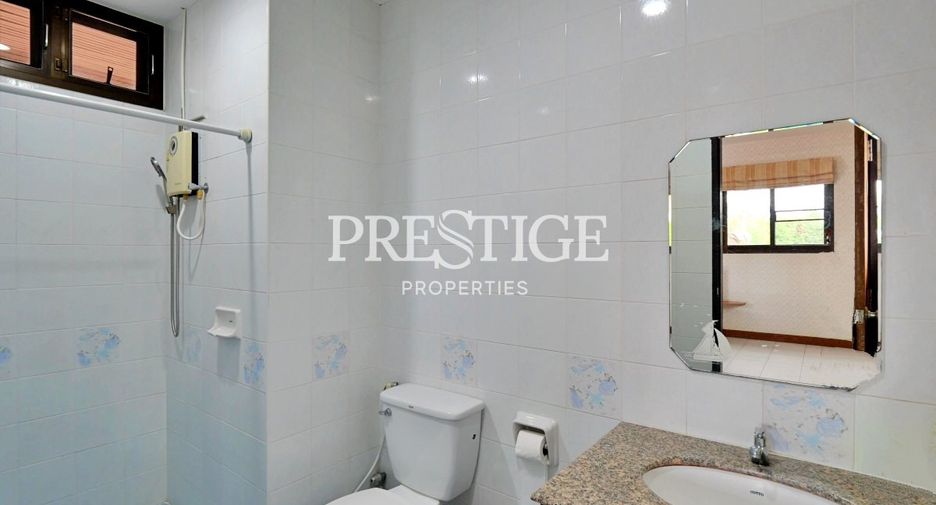 Casa en alquiler de 4 habitaciones en Sattahip, Chonburi