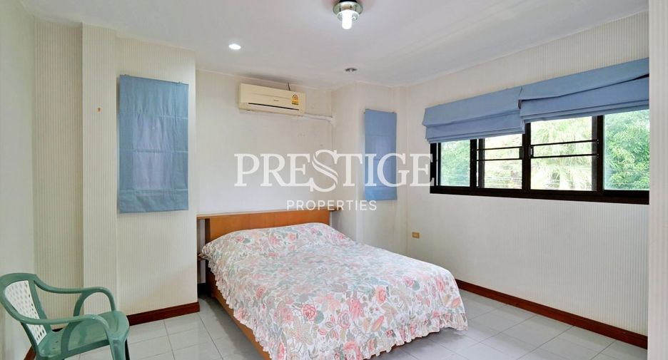 Casa en alquiler de 4 habitaciones en Sattahip, Chonburi