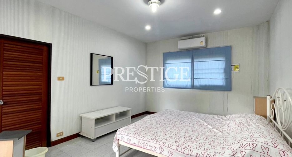 Casa en alquiler de 4 habitaciones en Sattahip, Chonburi