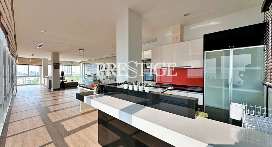 For sale and for rent 2 bedrooms condo 