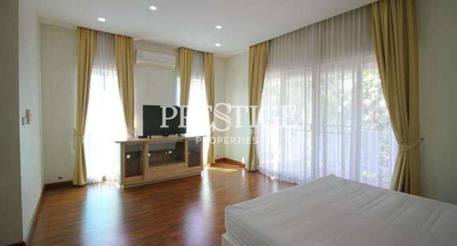 Haus zum Kauf mit 4 Zimmer in Bang Lamung, Chonburi